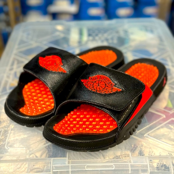 Jordan hydro II retro Blk red new in box - Picture 7 of 7